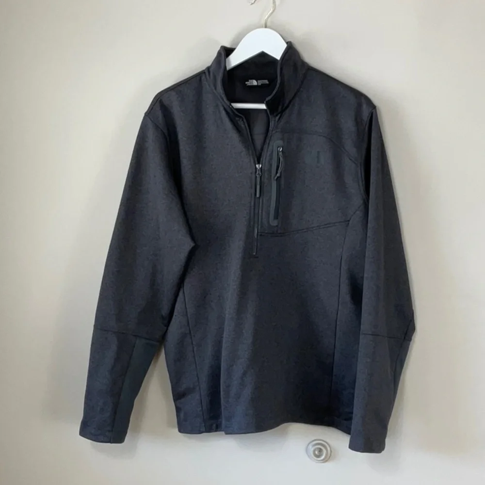 The North Face men’s quarter zip grey